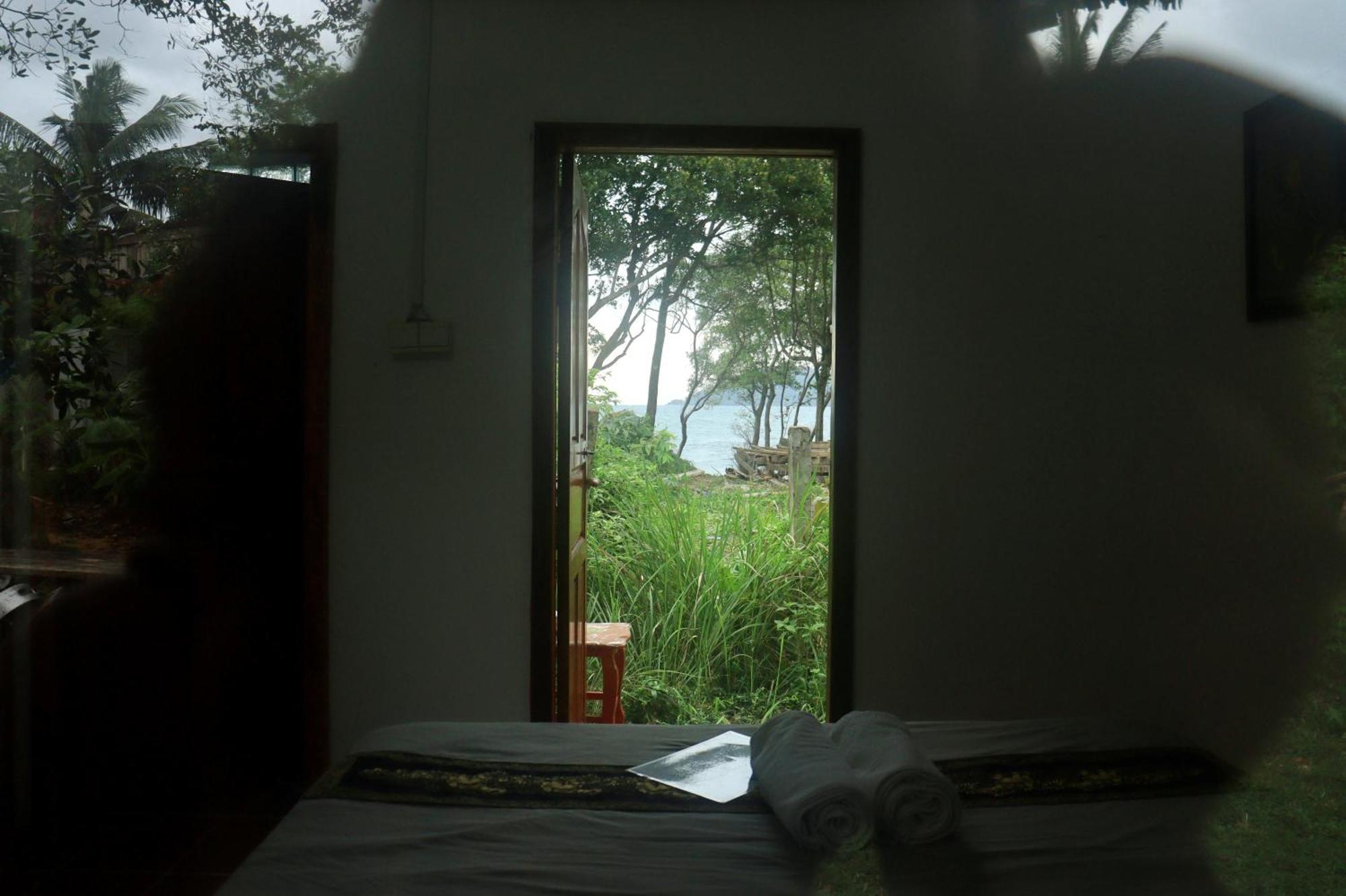 Beach House Cambodia Koh Rong Sanloem Bagian luar foto