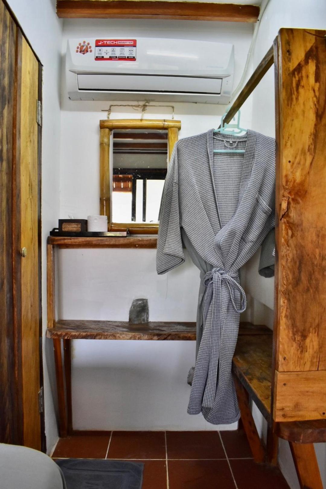 Beach House Cambodia Koh Rong Sanloem Bagian luar foto